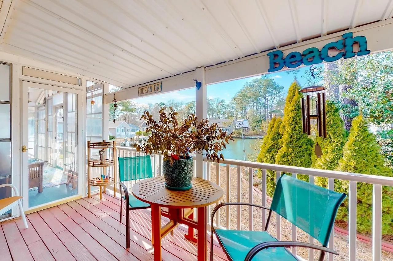 Whimsy Waterfront Villa Ocean Pines 0*,